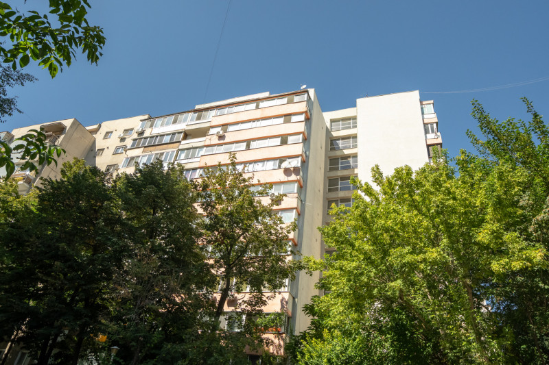 Apartament in bloc bun