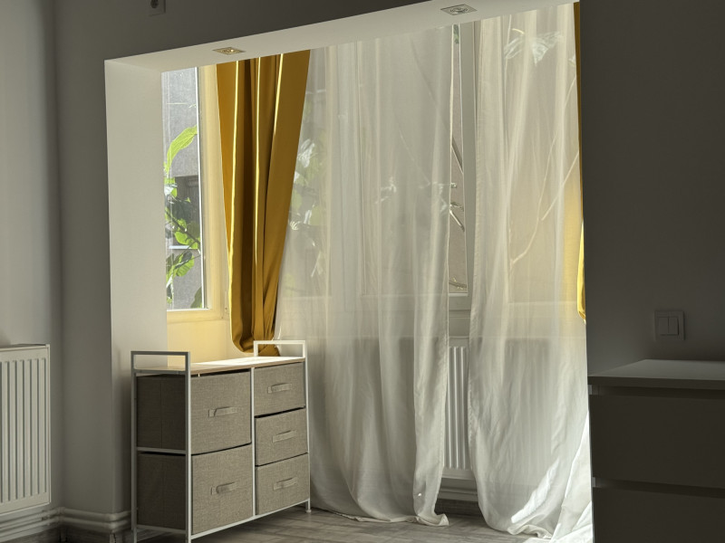 Garsoniera de pe strada Visinilor