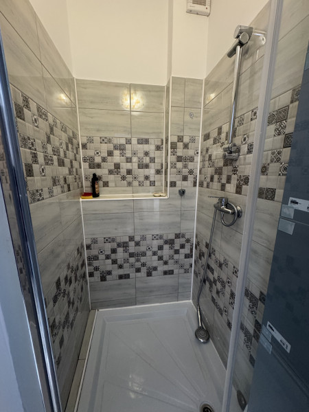 Garsoniera de pe strada Visinilor